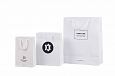 hvite papirposer med logotrykk og hvitt hndtak | Galleri med et utvalg av vre produkter Billig e