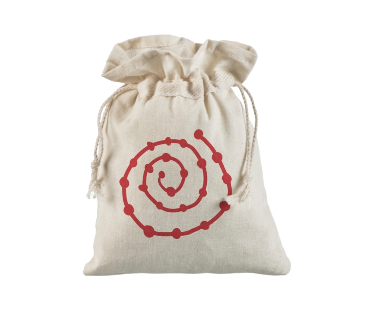 15×21 cm nööriga kinni seotav riidest kott logoga